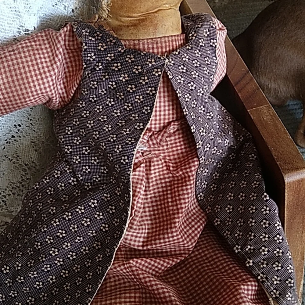 Primitive Doll - Picture 6 of 9